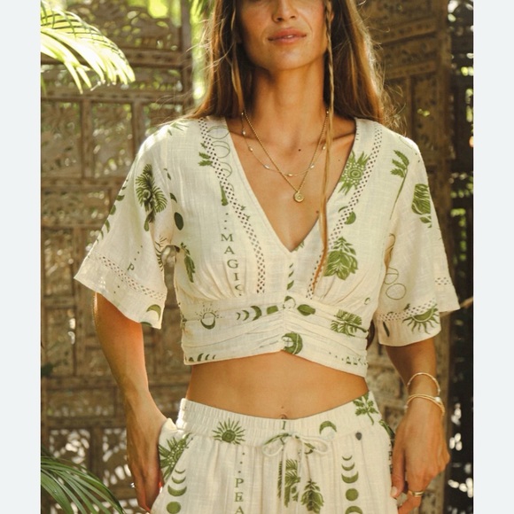 Women's set Cream and Green Patterned Wide-Leg Pants - Picture 2 of 15